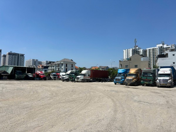 Xử phạt bãi xe đường Võ Chí Công: Buộc tháo dỡ, không cấp điểm kinh doanh