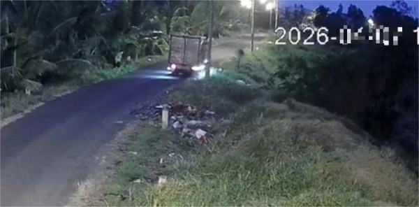 Xử phạt vứt rác bừa bãi qua camera giám sát tại xã Bình Chánh Xử phạt vứt rác bừa bãi qua camera giám sát tại xã Bình Chánh