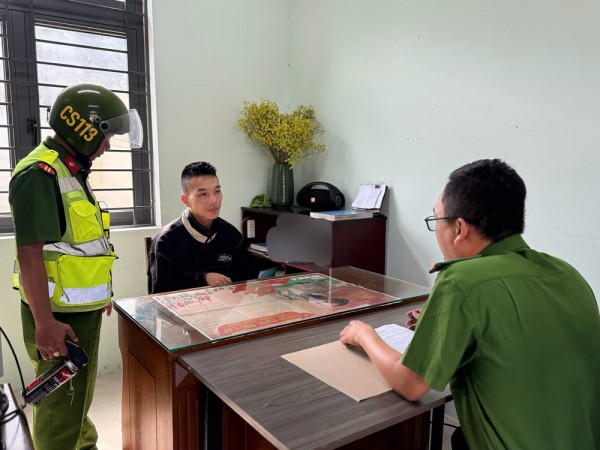 Đà Nẵng: Bắt nghi phạm gây 17 vụ trộm cắp tại nhà thuốc, siêu thị Đà Nẵng: Bắt nghi phạm gây 17 vụ trộm cắp tại nhà thuốc, siêu thị