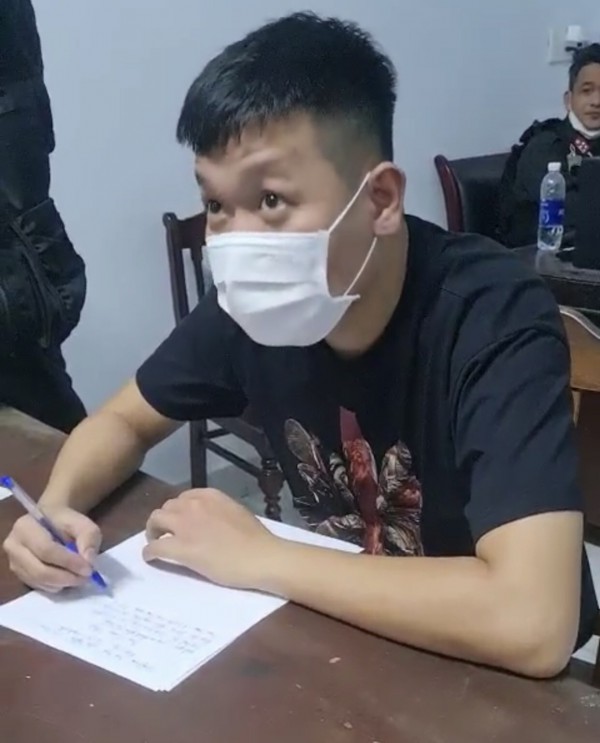 Đà Nẵng: Khởi tố 2 đồng môn gia nhập hội kín, học lừa đảo qua Facebook