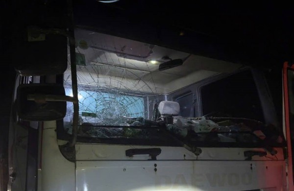 Đã xác định 6 thiếu niên ném đá vào hàng loạt xe trên cao tốc Quảng Trị Đã xác định 6 thiếu niên ném đá vào hàng loạt xe trên cao tốc Quảng Trị