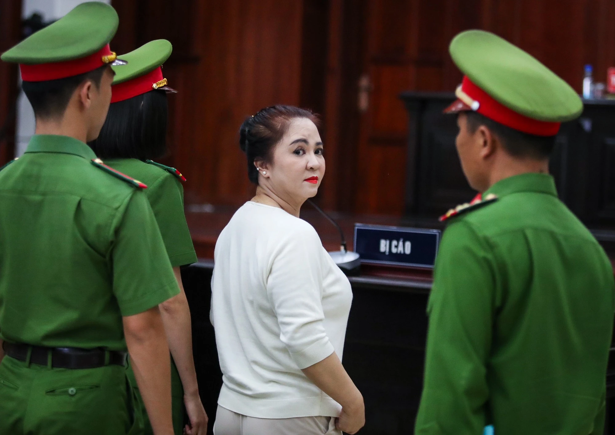 Đặng Anh Quân khẳng định không nhận tiền của Nguyễn Phương Hằng để livestream
