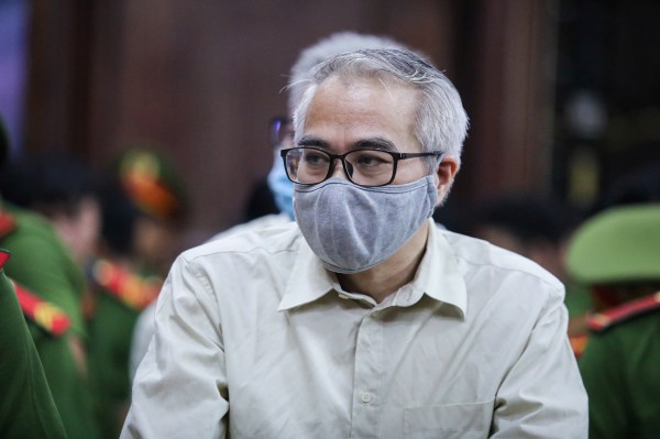 Đang thụ án, 2 cựu cục trưởng đăng kiểm bị triệu tập liên quan vụ nhận hối lộ Đang thụ án, 2 cựu cục trưởng đăng kiểm bị triệu tập liên quan vụ nhận hối lộ