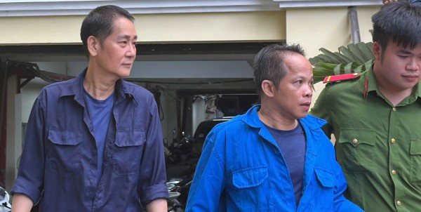 Đạo diễn Lê Minh kêu oan, phủ nhận tạt sơn, mắm tép đòi nợ