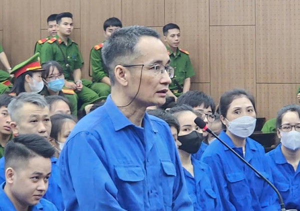 Đòi nợ kiểu 'khủng bố', 45 người bị đề nghị án tù Đòi nợ kiểu 'khủng bố', 45 người bị đề nghị án tù