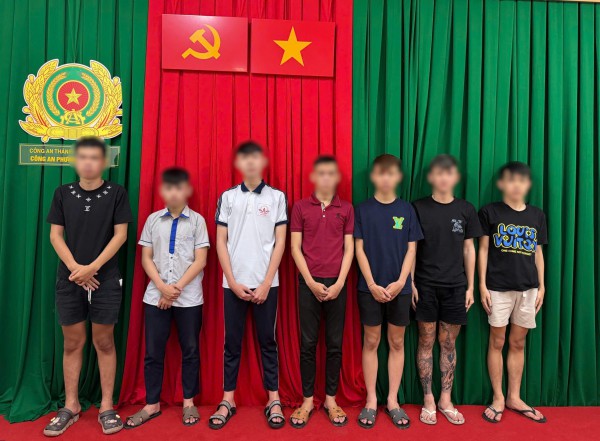 Đồng Nai: Bắt ‘nóng’ nhóm thanh niên đánh nhau trên đường phố