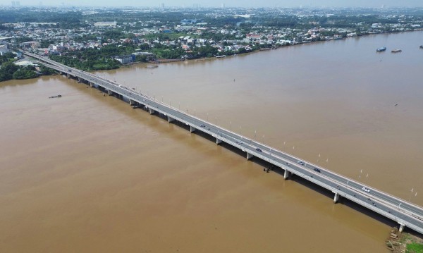Đồng Nai: Lập biên bản người đưa tin thất thiệt 'lũ lụt làm ngập cầu Hóa An'