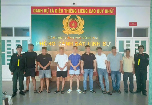 Đồng Nai: Triệt phá đường dây cá độ bóng đá liên tỉnh, giao dịch 70 tỉ đồng/tháng Đồng Nai: Triệt phá đường dây cá độ bóng đá liên tỉnh, giao dịch 70 tỉ đồng/tháng