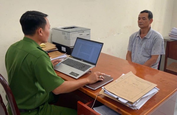 Đồng Nai bắt nghi can trộm 1,8 tỉ đồng trong cốp xe mô tô