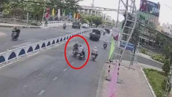 Đồng Tháp: Bắt giữ người đàn ông 'ngáo đá' đạp ngã xe 4 phụ nữ đi đường