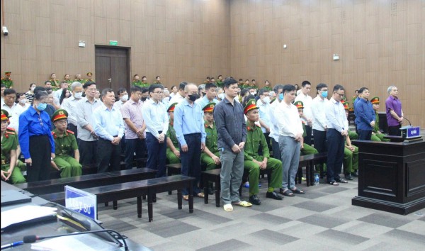 'Ông chủ' Tập đoàn Phúc Sơn muốn được miễn tội đưa hối lộ 'Ông chủ' Tập đoàn Phúc Sơn muốn được miễn tội đưa hối lộ