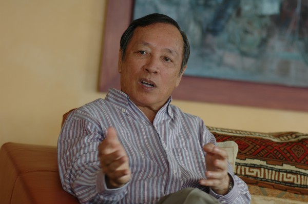 Từ đôi chân trần đến đế chế niken tỉ đô Từ đôi chân trần đến đế chế niken tỉ đô