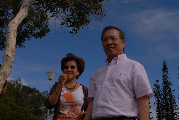 Từ đôi chân trần đến đế chế niken tỉ đô Từ đôi chân trần đến đế chế niken tỉ đô