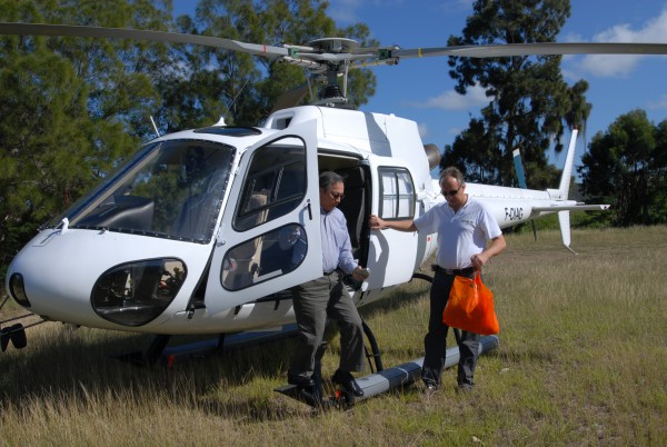 Từ đôi chân trần đến đế chế niken tỉ đô Từ đôi chân trần đến đế chế niken tỉ đô