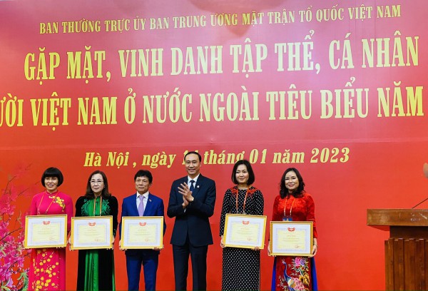 Vinh danh 5 tập thể, 9 cá nhân người Việt Nam ở nước ngoài có nhiều đóng góp vào sự phát triển đất nước