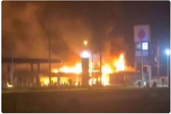 11 trạm xăng bị đánh bom tại 3 tỉnh của Thái Lan giáp Malaysia