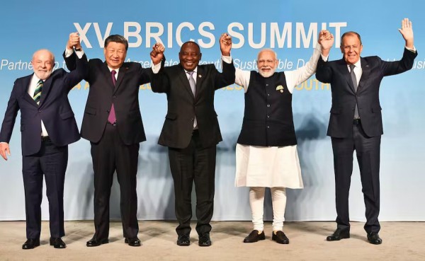 BRICS kết nạp thêm 6 quốc gia mới như “hổ mọc thêm cánh”