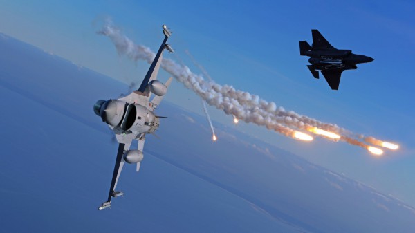 Ba Lan tuyên bố bắn rơi UAV Nga, NATO họp bàn