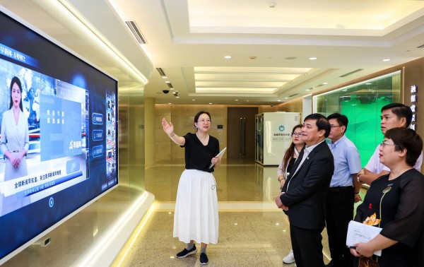 Báo Thanh Niên trao đổi hợp tác công nghệ truyền thông số với báo chí Thượng Hải Báo Thanh Niên trao đổi hợp tác công nghệ truyền thông số với báo chí Thượng Hải