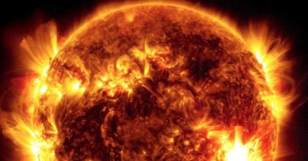 Báo động bão mặt trời mạnh nhất trong 2 thập niên lao đến trái đất Báo động bão mặt trời mạnh nhất trong 2 thập niên lao đến trái đất