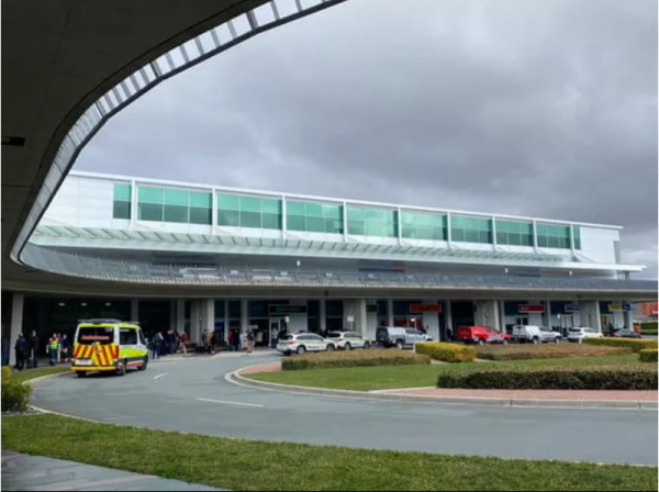 Bắt giữ kẻ xả 5 phát súng gây náo loạn sân bay ở Canberra, Australia