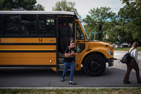 Bắt nạt ở trường, trên mạng sẽ bị tước bằng lái xe ở tiểu bang Mỹ