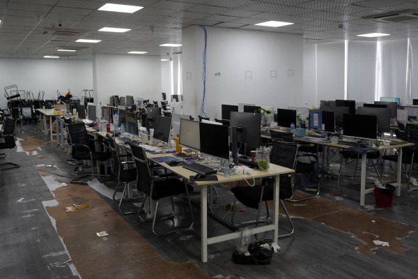 Bên trong hang ổ lừa đảo tại Campuchia