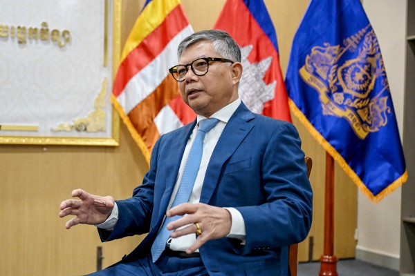 Bên trong hang ổ lừa đảo tại Campuchia