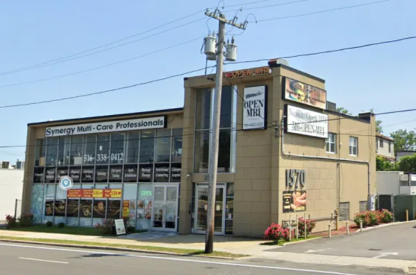 Bị hút vào máy MRI tử vong do đeo dây chuyền kim loại Bị hút vào máy MRI tử vong do đeo dây chuyền kim loại