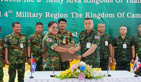 Campuchia, Thái Lan ký 11 thỏa thuận tại phiên họp bất thường Campuchia, Thái Lan ký 11 thỏa thuận tại phiên họp bất thường