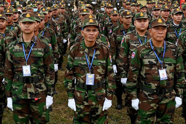 Campuchia chính thức tăng thời hạn nghĩa vụ quân sự bắt buộc