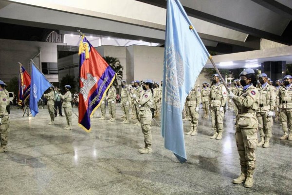 Campuchia cử 173 lính mũ nồi xanh lên đường làm nhiệm vụ quốc tế tại châu Phi