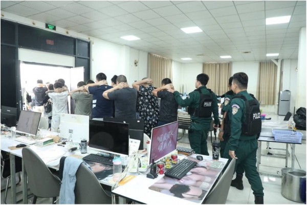 Cảnh sát Campuchia bố ráp một trung tâm lừa đảo, bắt hơn 2.000 người nước ngoài