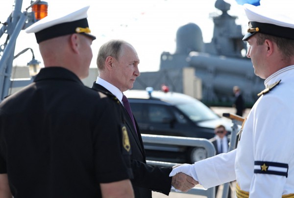 Chiến sự Ukraine ngày 1.250: UAV Ukraine hướng về St. Petersburg, Nga hủy duyệt binh Chiến sự Ukraine ngày 1.250: UAV Ukraine hướng về St. Petersburg, Nga hủy duyệt binh