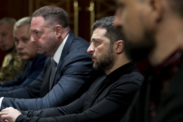 Chiến sự Ukraine ngày 1.250: UAV Ukraine hướng về St. Petersburg, Nga hủy duyệt binh Chiến sự Ukraine ngày 1.250: UAV Ukraine hướng về St. Petersburg, Nga hủy duyệt binh