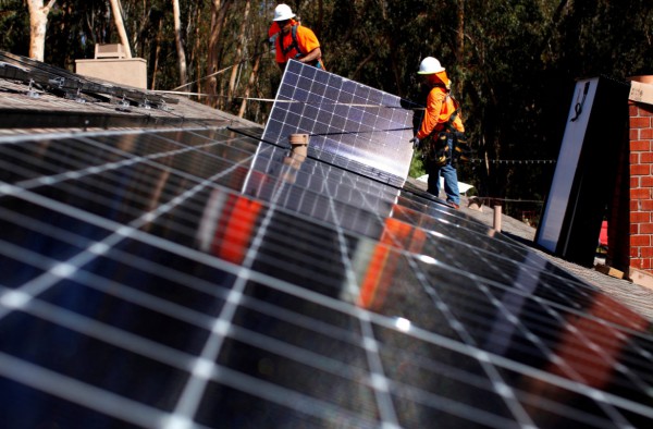 Chính quyền Mỹ hủy chương trình tài trợ điện mặt trời 7 tỉ USD