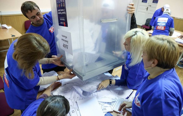 Công bố kết quả trưng cầu ý dân của cử tri Ukraine tại các điểm bỏ phiếu ở Nga