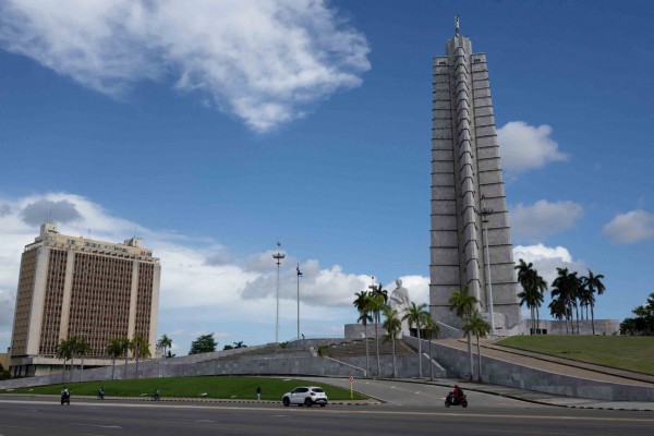 Cuba thông qua chương trình cải cách lịch sử