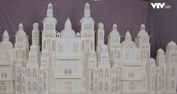 Cung điện bằng bánh lớn nhất thế giới Cung điện bằng bánh lớn nhất thế giới