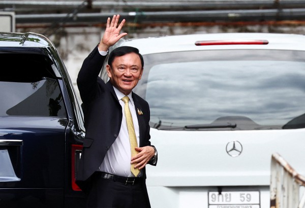 Cựu Thủ tướng Thái Lan Thaksin Shinawatra được tuyên trắng án cáo buộc phỉ báng hoàng gia Cựu Thủ tướng Thái Lan Thaksin Shinawatra được tuyên trắng án cáo buộc phỉ báng hoàng gia