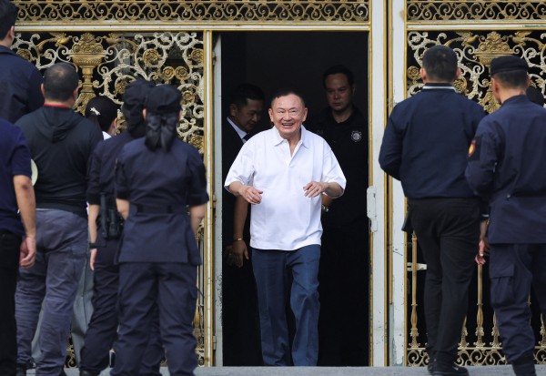 Cựu Thủ tướng Thái Lan Thaksin được tự do sau 8 tháng tù Cựu Thủ tướng Thái Lan Thaksin được tự do sau 8 tháng tù