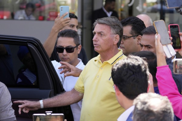 Cựu Tổng thống Brazil tính xin tị nạn chính trị tại Argentina? Cựu Tổng thống Brazil tính xin tị nạn chính trị tại Argentina?