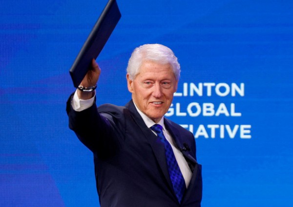 Cựu Tổng thống Mỹ Clinton nói gì trong phiên điều trần vụ Epstein? Cựu Tổng thống Mỹ Clinton nói gì trong phiên điều trần vụ Epstein?