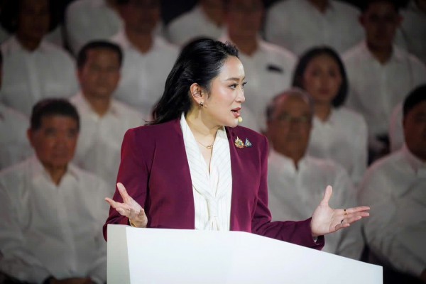 Gia tộc Shinawatra rút khỏi đường đua ghế Thủ tướng Thái Lan vào năm sau Gia tộc Shinawatra rút khỏi đường đua ghế Thủ tướng Thái Lan vào năm sau