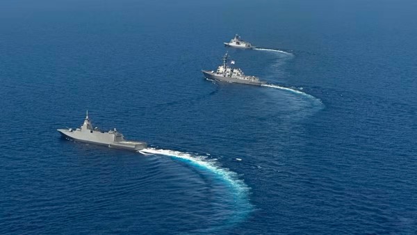 Giải mã việc 'nhất thể hóa mặt trận' Biển Đông và biển Hoa Đông