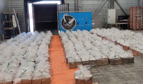 Hà Lan thu giữ hơn 8 tấn cocaine bị thu giữ tại cảng Rotterdam