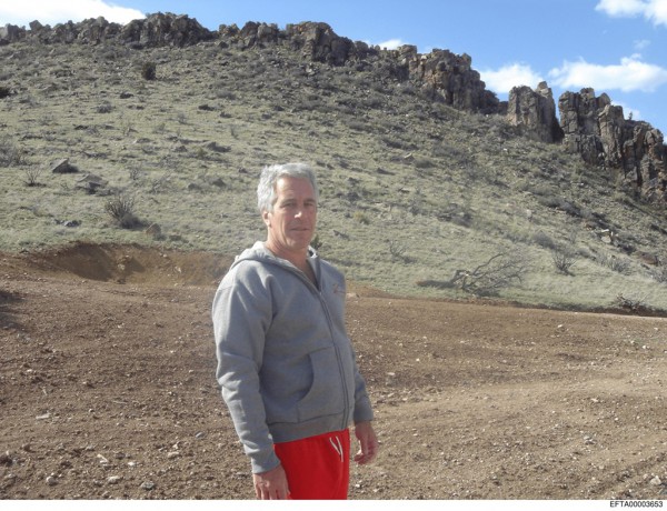 Hạ viện Mỹ sẽ điều trần với nạn nhân Epstein