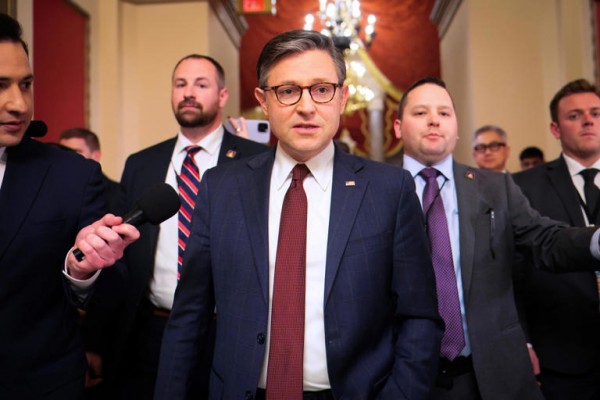 Hạ viện Mỹ thông qua kế hoạch cắt giảm thuế quy mô lớn của ông Trump Hạ viện Mỹ thông qua kế hoạch cắt giảm thuế quy mô lớn của ông Trump