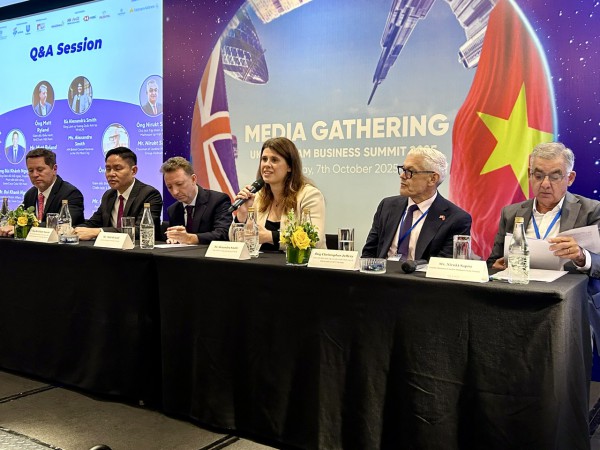 Hội nghị thượng đỉnh Doanh nghiệp Anh - Việt Nam đầu tiên tập trung chủ đề gì?