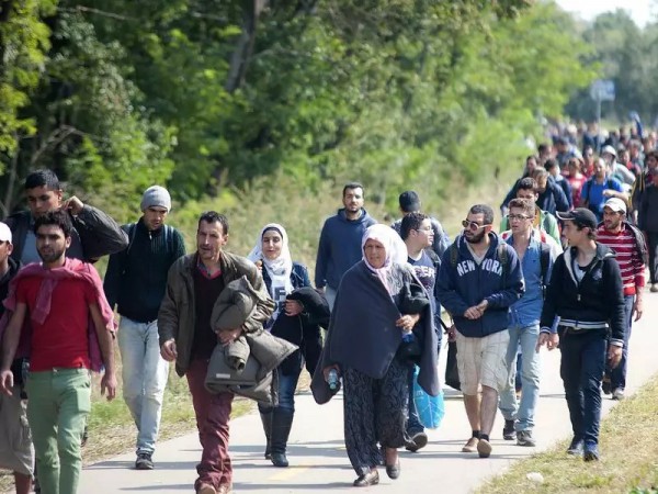 Hungary cảnh báo gửi người di cư đến Brussels để đáp trả khoản tiền phạt của EU